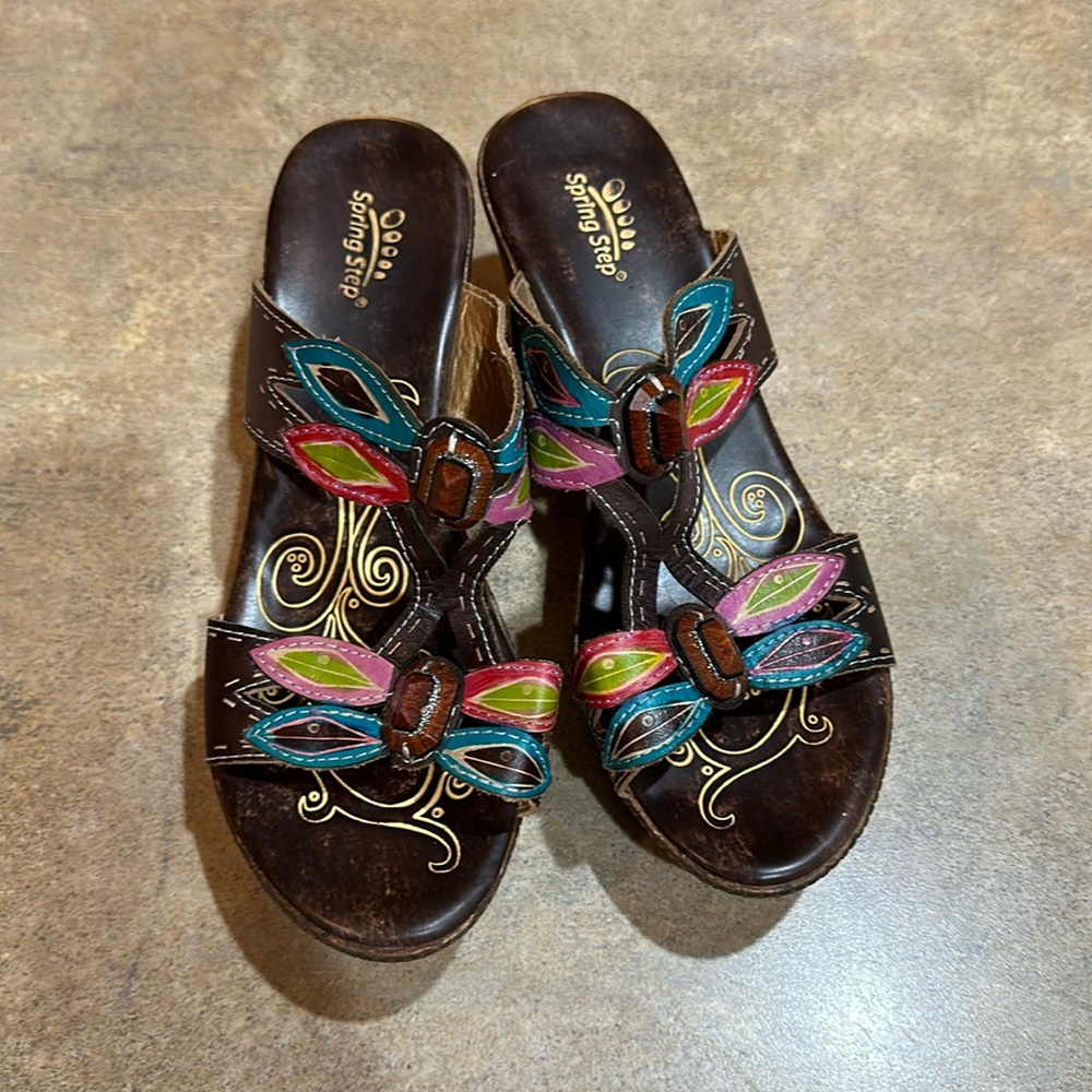 Women’s spring step, wedge sandals, size 40